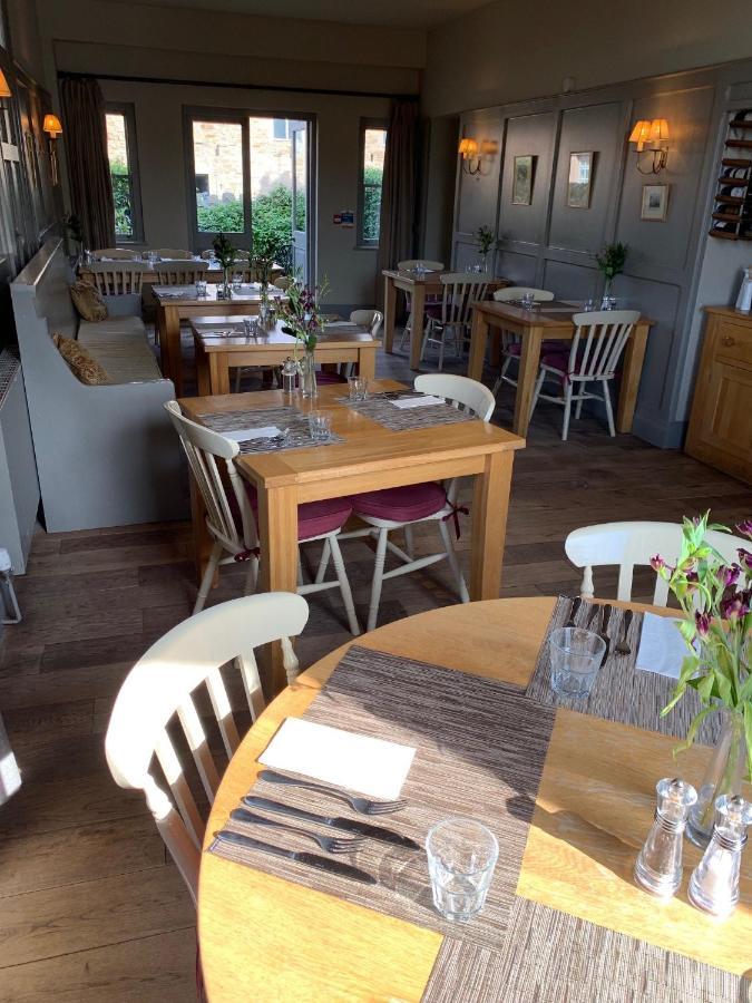 Collingwood Arms Hotel Cornhill on Tweed Extérieur photo